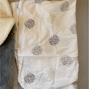 four moms play yard sheet